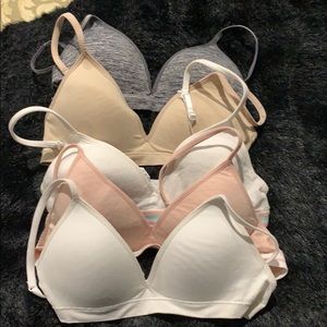 Girl size 32 bra